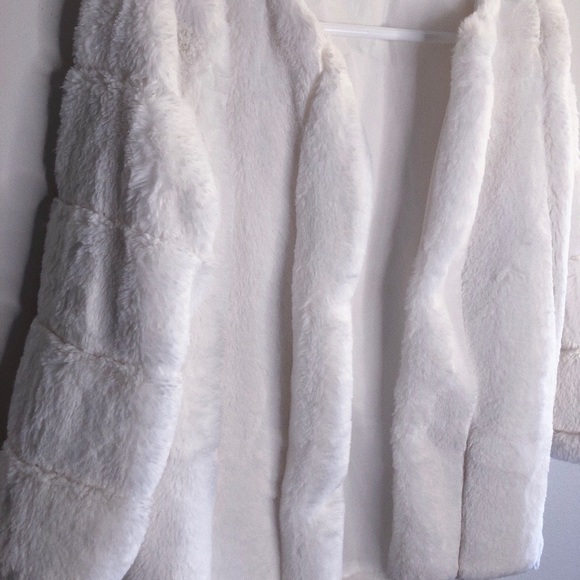 faux fur jacket - Picture 2 of 2